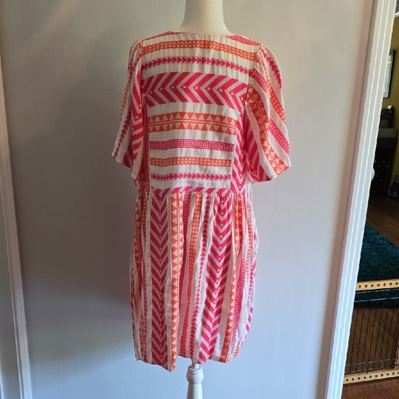 Chic Pink and Orange Geometric Mini Dress - Picture 3 of 6